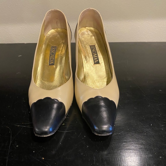 ESCADA VINTAGE PUMP TAN/BLACK